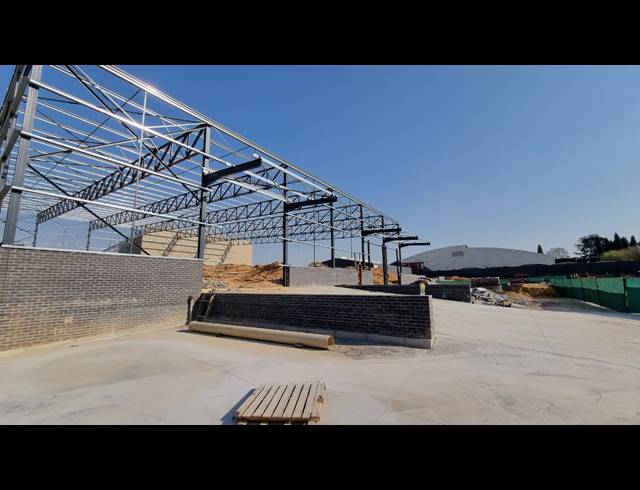 2,406M² WAREHOUSE TO LET IN POMONA